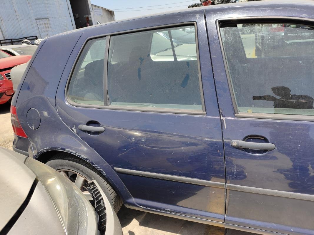 Puerta trasera derecha Volkswagen Golf IV (1J1) 1.9 TDI (90 cv)