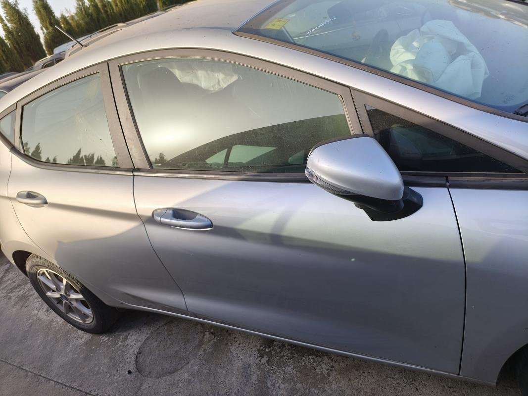 Puerta delantera derecha Ford Fiesta VIII 1.1 (85 cv) Start-Stop