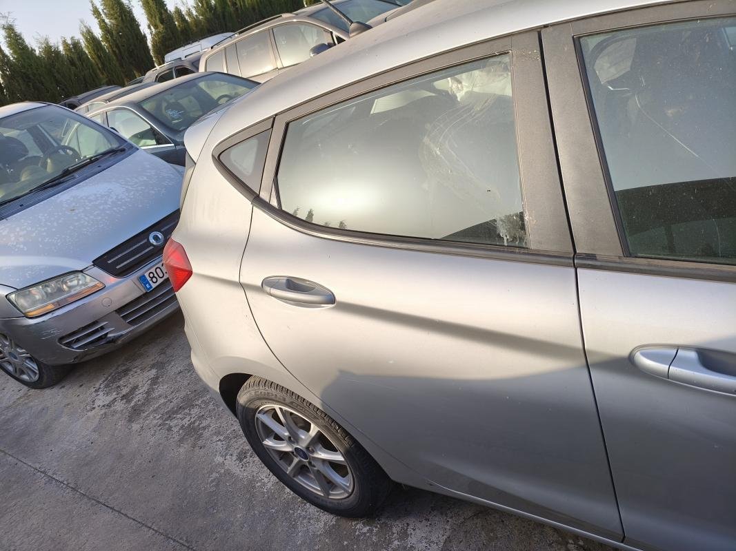 Puerta trasera derecha Ford Fiesta VIII 1.1 (85 cv) Start-Stop
