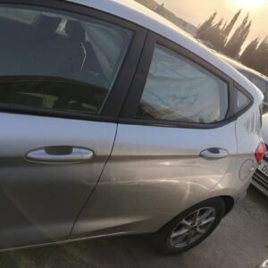 Puerta trasera izquierda Ford Fiesta VIII 1.1 (85 cv) Start-Stop
