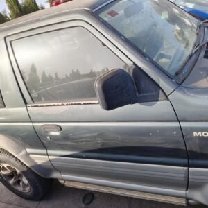 Puerta delantera derecha Mitsubishi Montero 2.8 TD (V46W, V26W) (125 cv)