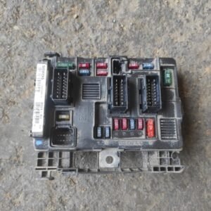 Caja de reles / fusibles Citroen C3 I (Fase I, 2002) 1.4 HDi (68 cv)