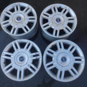 Llantas de 15 pulgadas Fiat Stilo del 2001, 7Jx16H2-41.