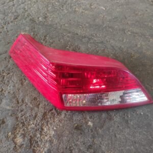 Piloto trasero izquierdo Ford Focus Descapotable II 2.0 TDCi (136 cv)