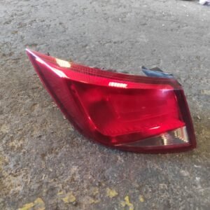 Piloto trasero izquierdo Seat Leon III ST (Versión 2016) 2.0 TDI (110 cv)