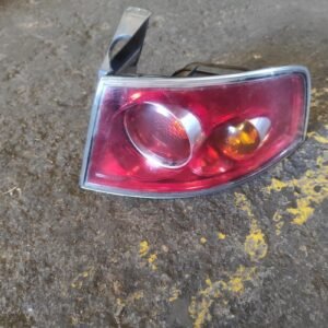 Piloto trasero derecho Seat Ibiza III 1.9 TDi (101 cv)