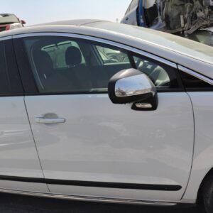 Puerta delantera derecha Peugeot 3008 1.6 VTI (120 cv)