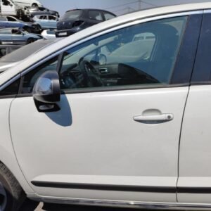 Puerta delantera izquierda Peugeot 3008 1.6 VTI (120 cv)