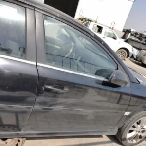 Puerta delantera derecha Opel Vectra C (Versión 2005) 1.9 CDTI (150 cv)