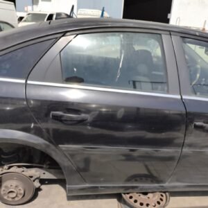 Puerta trasera derecha Opel Vectra C (Versión 2005) 1.9 CDTI (150 cv)