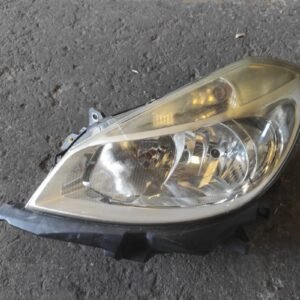 Faro izquierdo Renault Clio III 1.5 dCi 8V (105 cv)