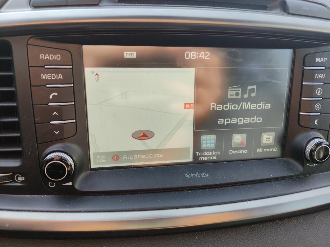 Sistema audio / Radio CD Kia Sorento III 2.2 CRDi (200 cv) AWD Automatico - Imagen 5