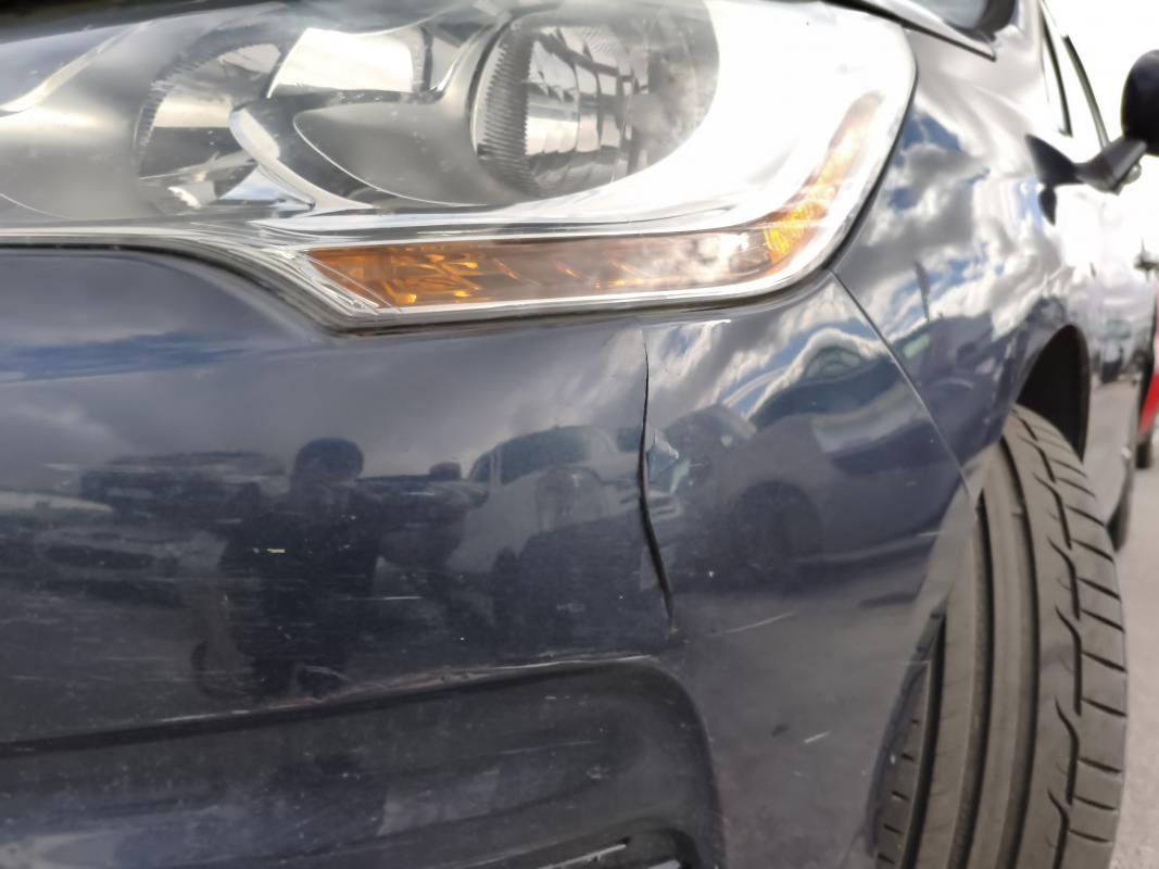 Paragolpe delantero Citroen C4 II Hatchback (Fase I, 2010) 1.6 HDi (92 cv) - Imagen 4