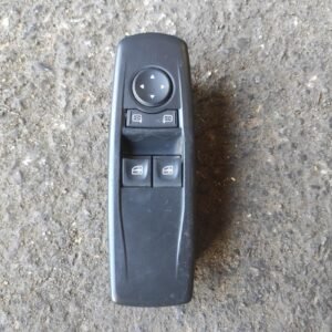 Mando elevalunas delantero izquierdo Renault Megane III Coupe 1.6 16V (110 cv)