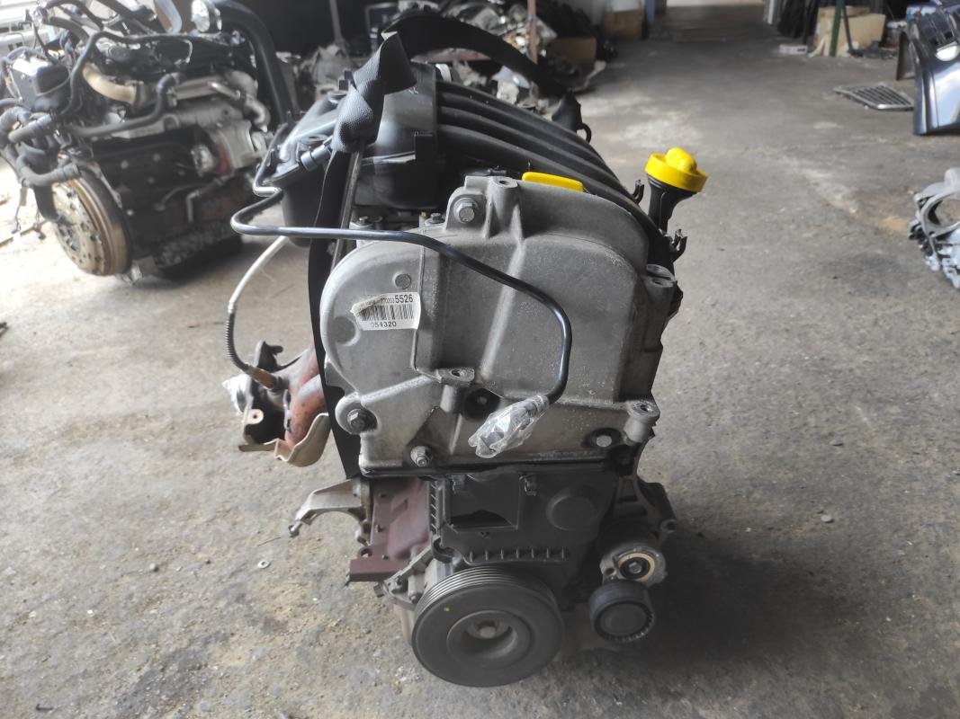 Motor Renault Megane III Coupe 1.6 16V (110 cv) - Imagen 5
