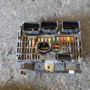 Caja de reles / fusibles Citroen C4 I Hatchback (Fase I, 2004) 1.6i 16V (109 cv)