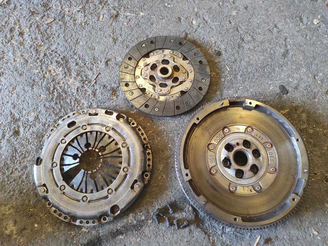 Kit embrague Volkswagen Golf V 1.9 TDI (105 cv) - Imagen 4