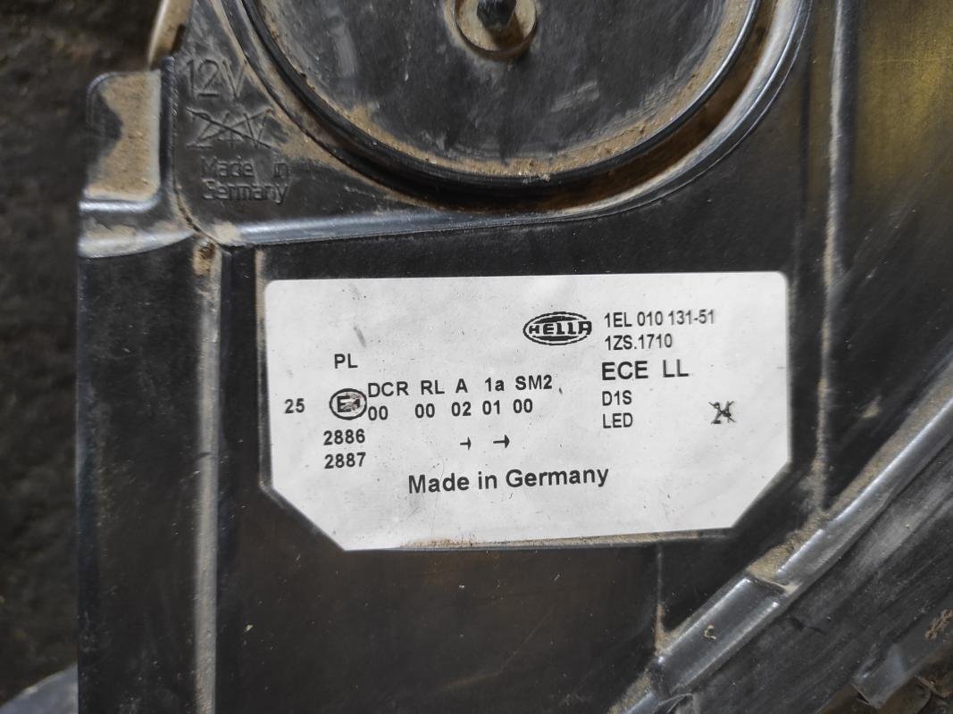 Faro izquierdo Bmw Serie 5 Sedan (F10) 530d (245 cv) - Imagen 4