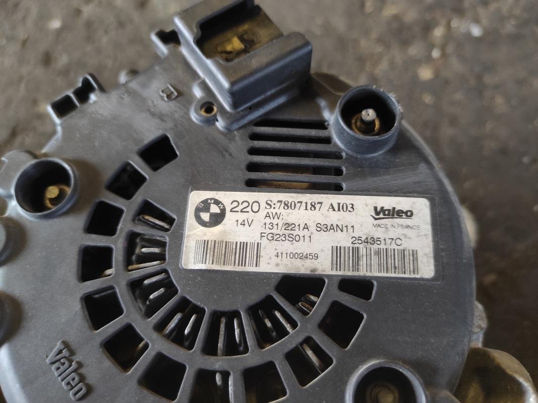 Alternador Bmw Serie 5 Sedan (F10) 530d (245 cv) - Imagen 4