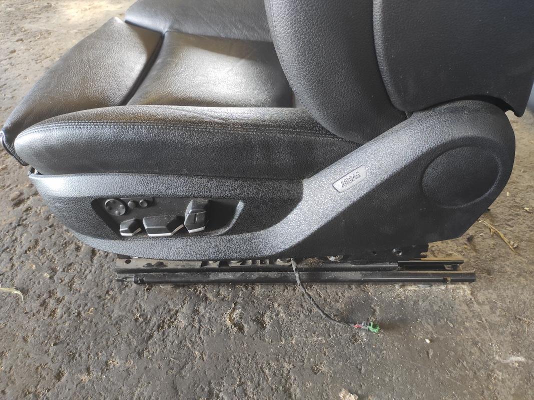Juego asientos completo Bmw Serie 5 Sedan (F10) 530d (245 cv) - Imagen 9