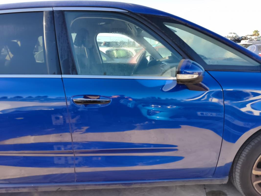 Puerta delantera derecha Citroen C4 II Picasso (Fase II, 2016) 1.2 PureTech (131 cv) S&S