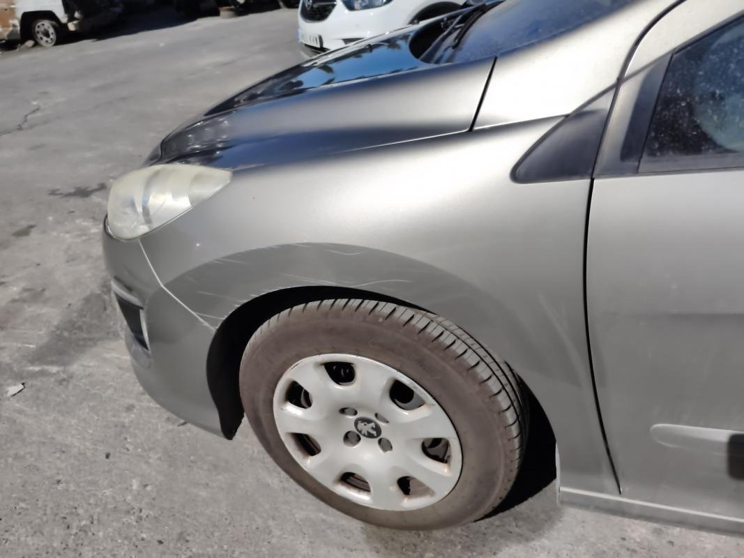 Aleta Delantera Izquierda Peugeot 308 SW I (Versión 2011) 1.6 HDI (115v)