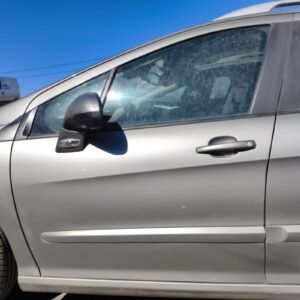 Puerta delantera izquierda Peugeot 308 SW I (Versión 2011) 1.6 HDI (115v)