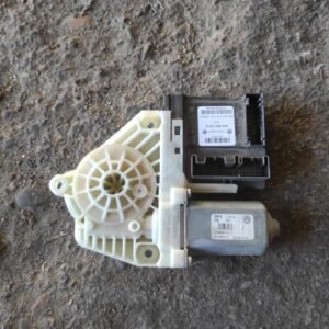 Motor elevalunas delantero izquierdo Volkswagen Golf VI 1.6 TDI (105cv)