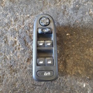 Mando elevalunas delantero izquierdo Peugeot 508 (Versión 2014) 1.6 BlueHDI (120 cv)