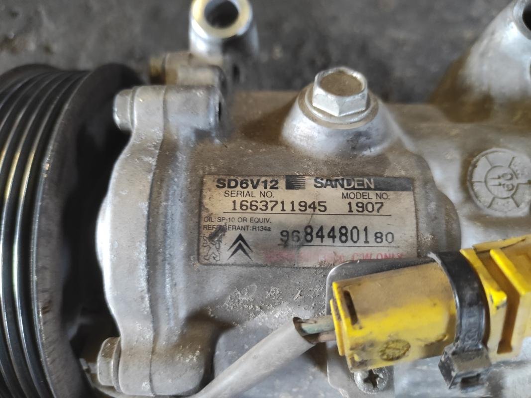 Compresor aire acondicionado Citroen C3 I (Fase I, 2002) 1.4 HDi (68 cv) - Imagen 4