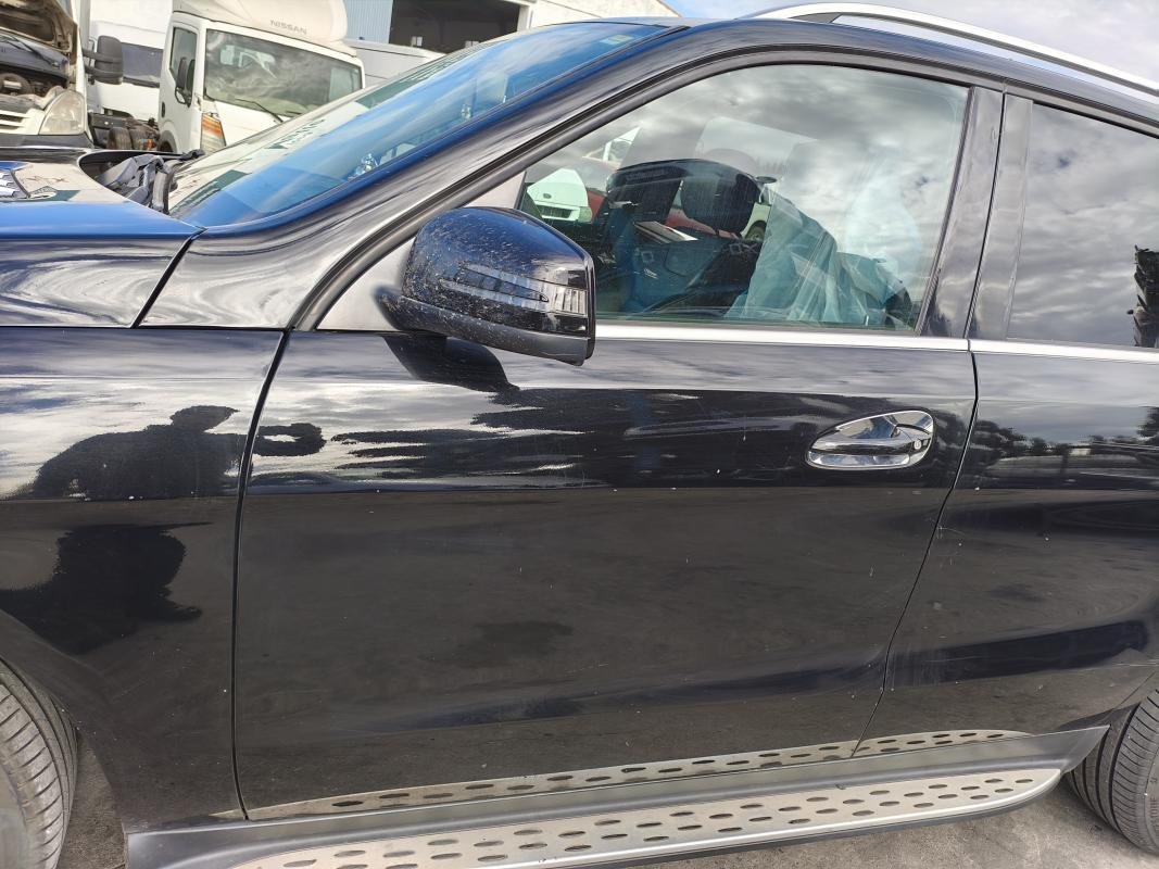 Puerta delantera izquierda Mercedes Benz ML (W166) ML 350 (258 cv) BlueTEC 4MATIC G-TRONIC