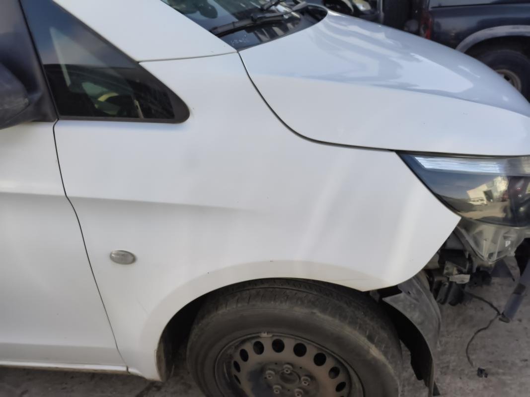 Aleta delantera derecha Mercedes Benz Vito Furgón (W447) 114 CDI (447.601, 447.603, 447.605) (136 cv)