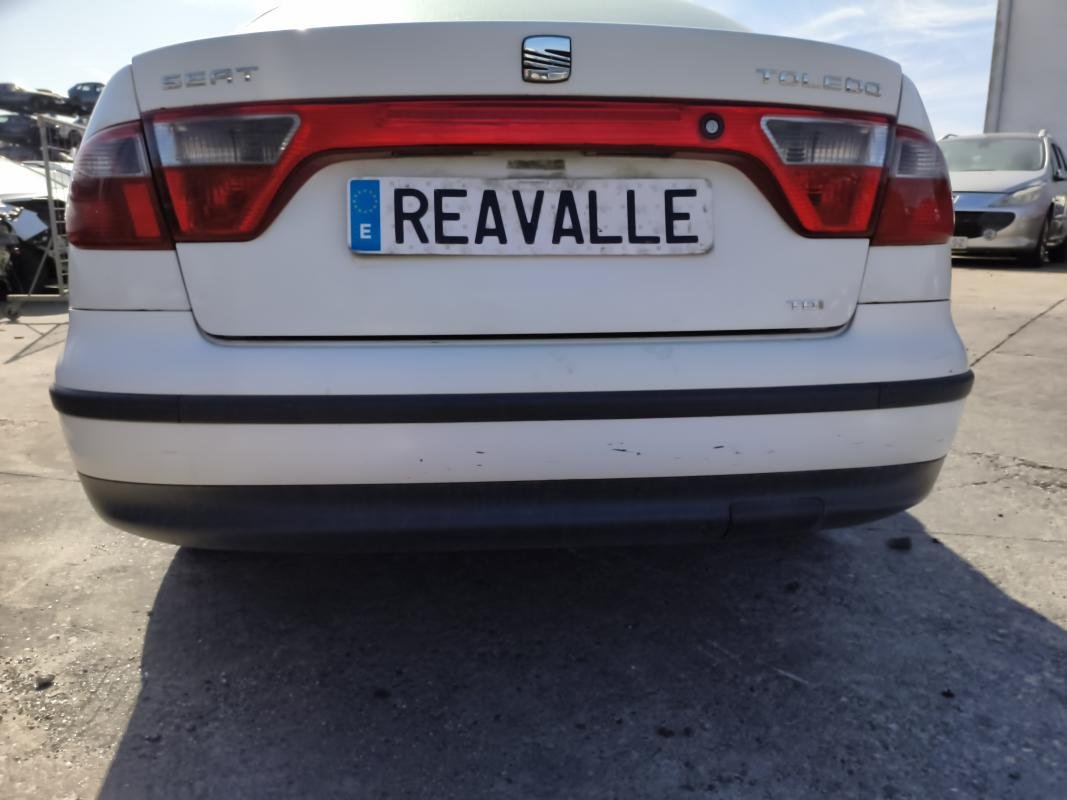 Paragolpe trasero Seat Toledo II (1M2) 1.9 TDI (110 cv)